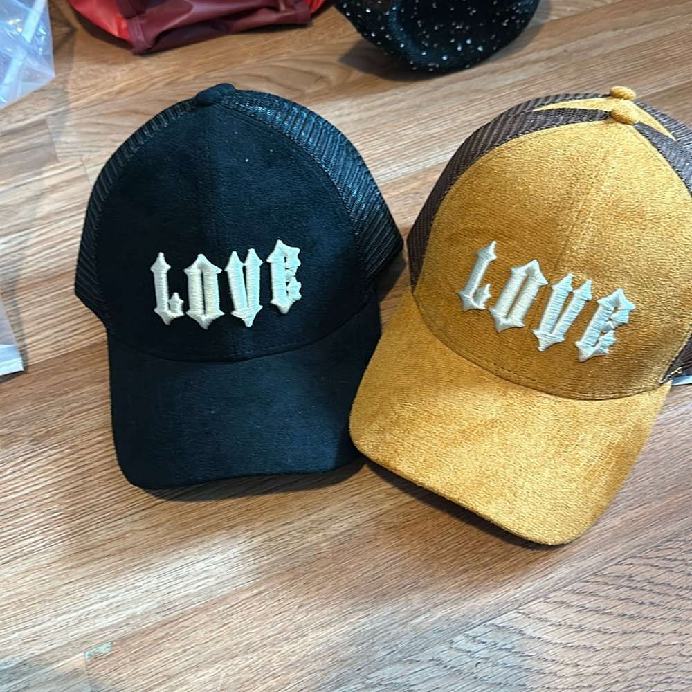 new custom Suede “Love”trucker hat
Custom made
Brown or black available